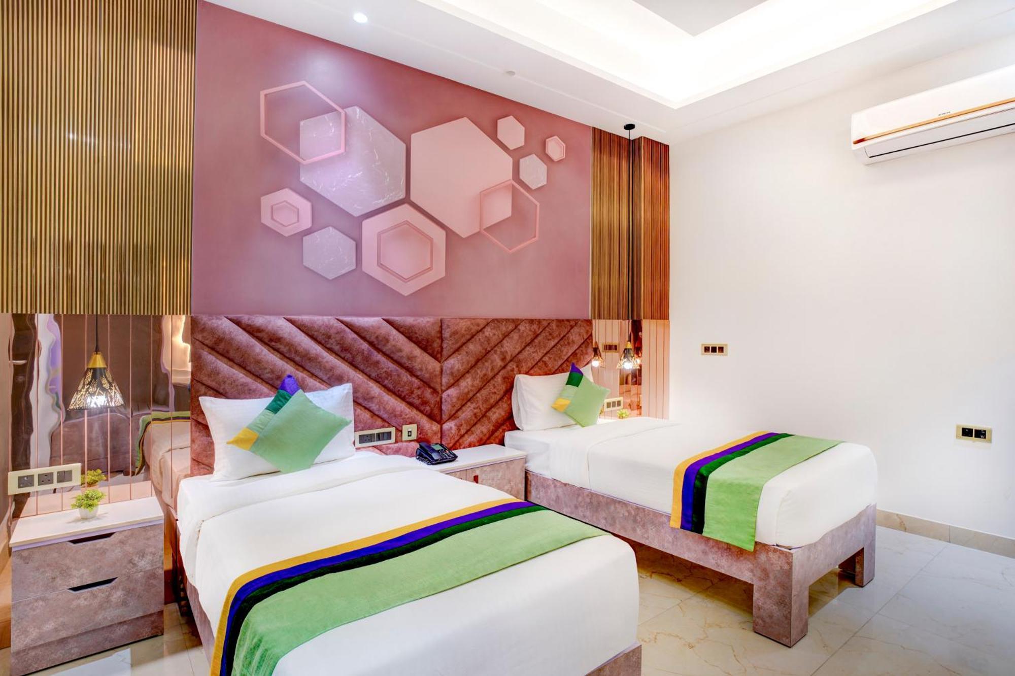 Treebo Corporate Inn Noida Buitenkant foto
