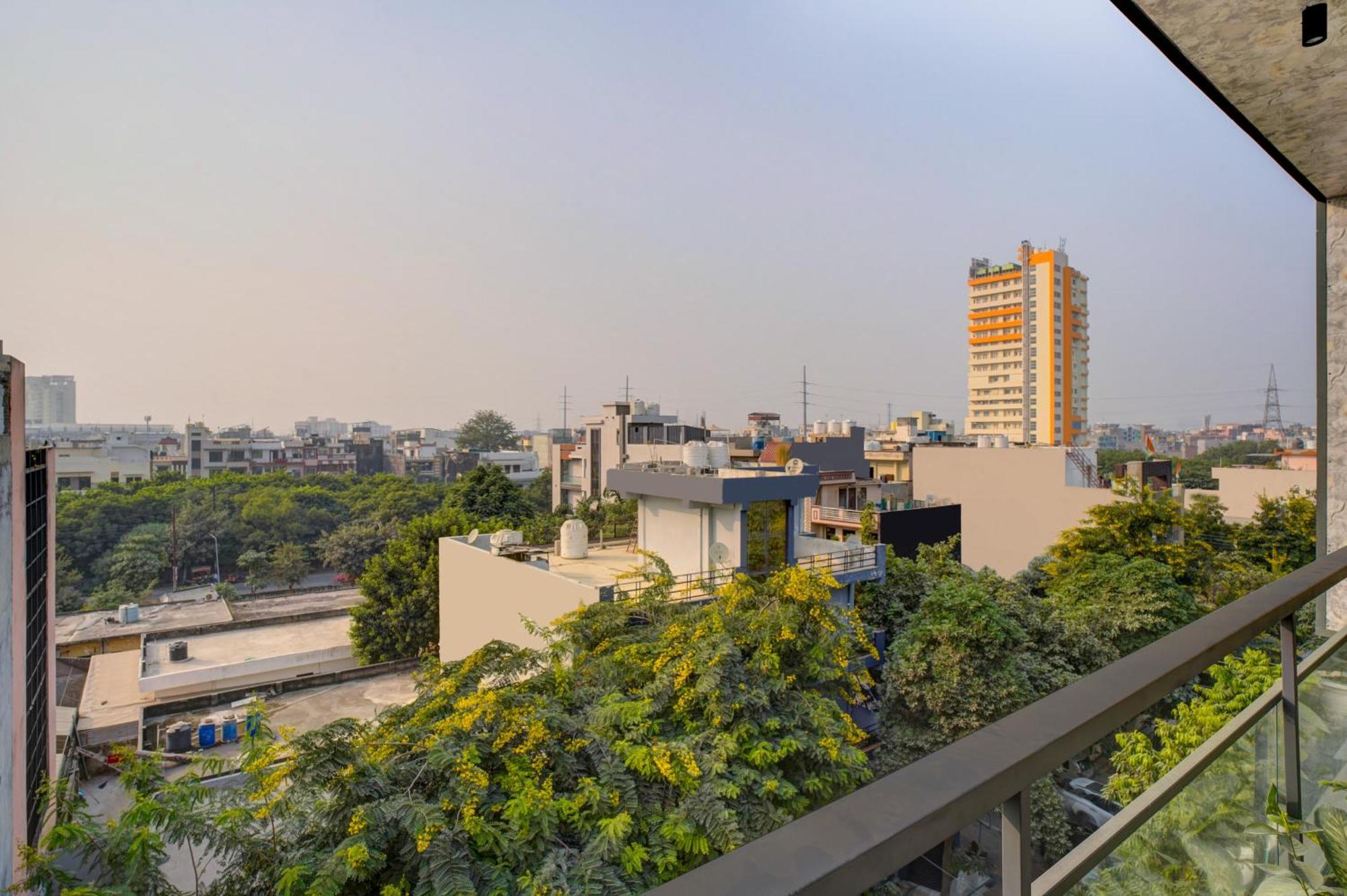 Treebo Corporate Inn Noida Buitenkant foto