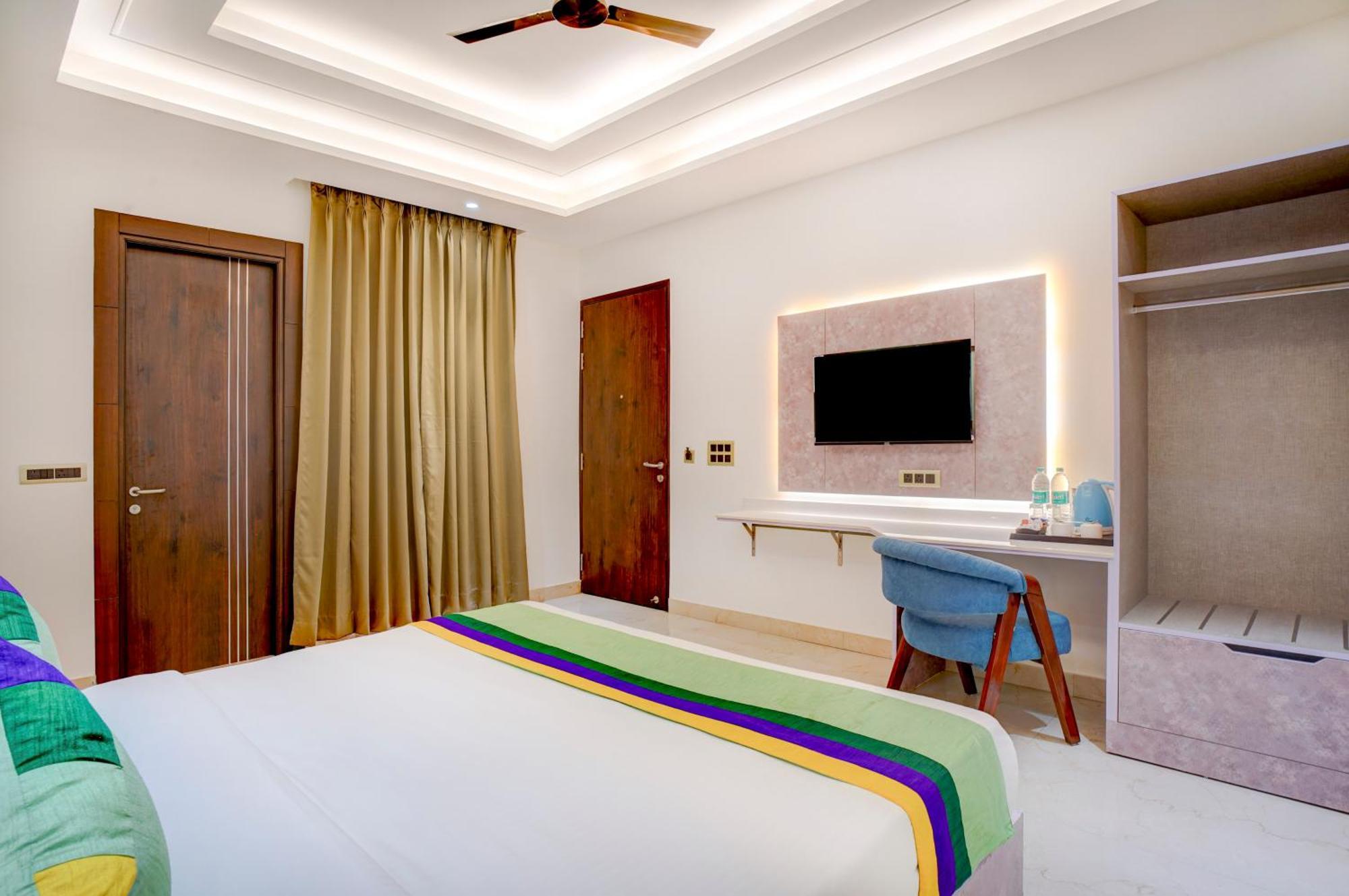 Treebo Corporate Inn Noida Buitenkant foto
