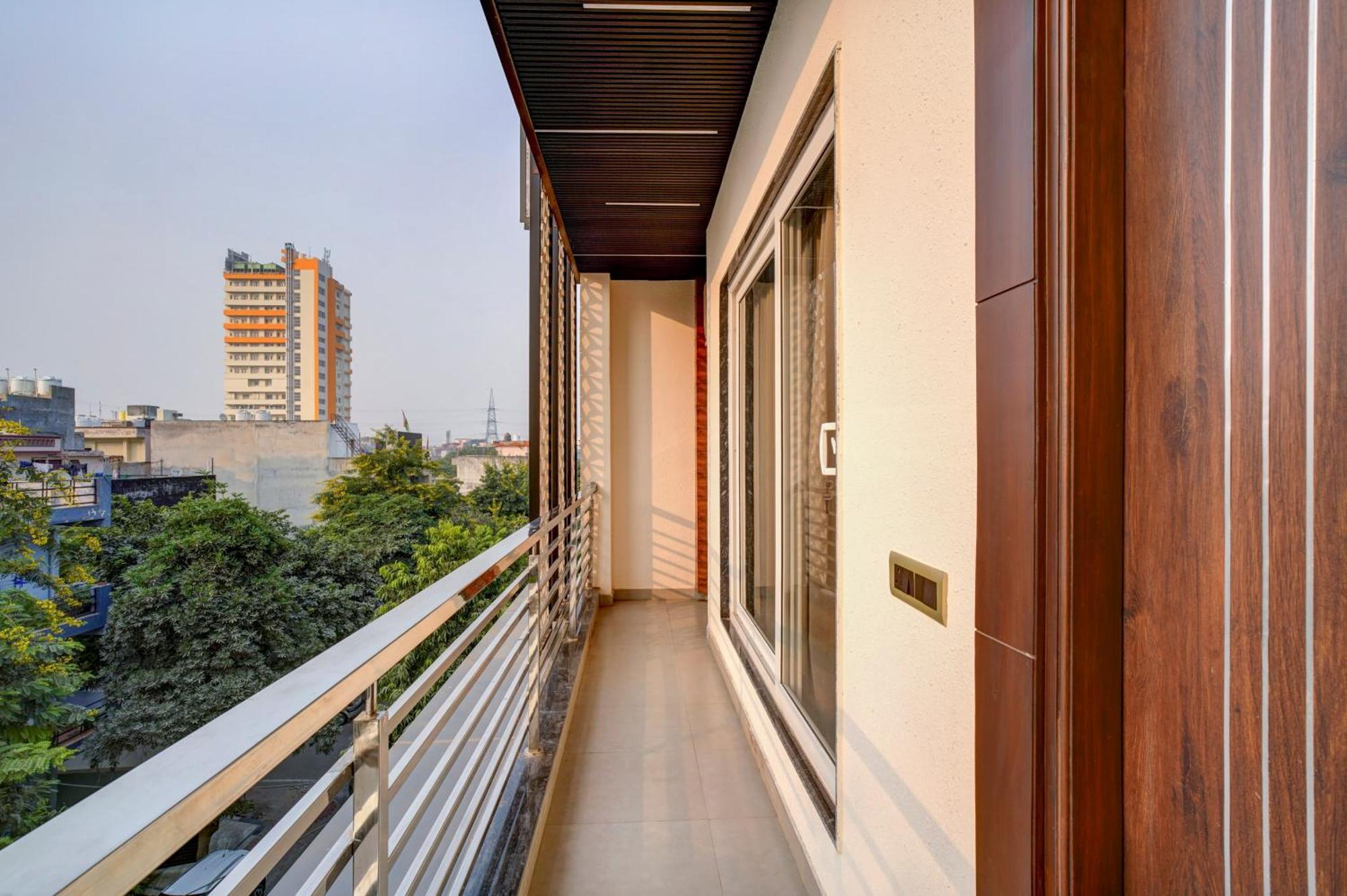 Treebo Corporate Inn Noida Buitenkant foto