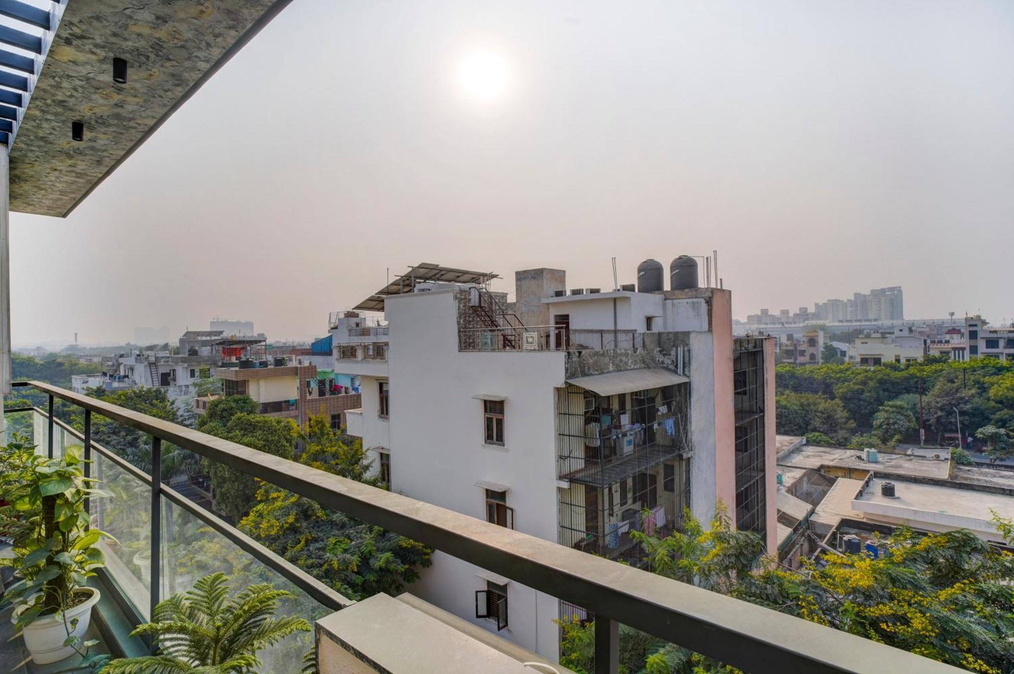 Treebo Corporate Inn Noida Buitenkant foto
